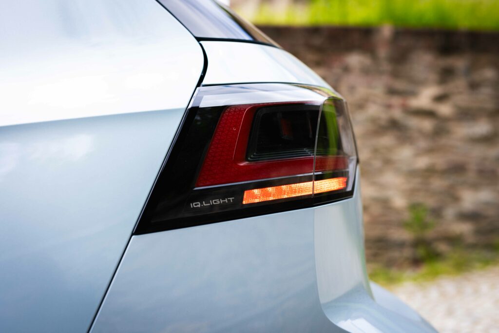 Detailshot IQ-Light VW Golf R-Line